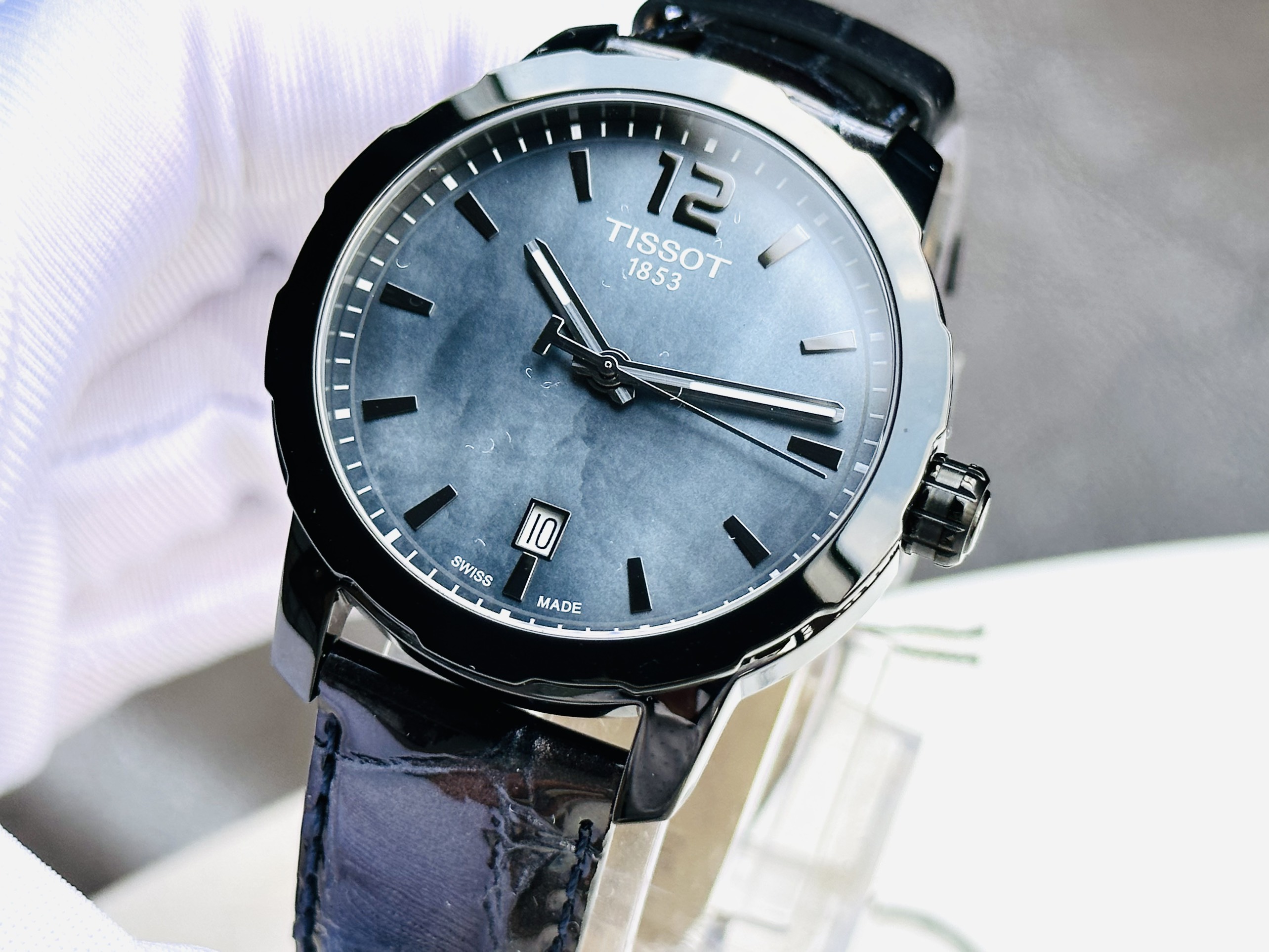 Đồng hồ nam Quickster Black Mother of Pearl Dial Anthracite T095.410.36.127.00