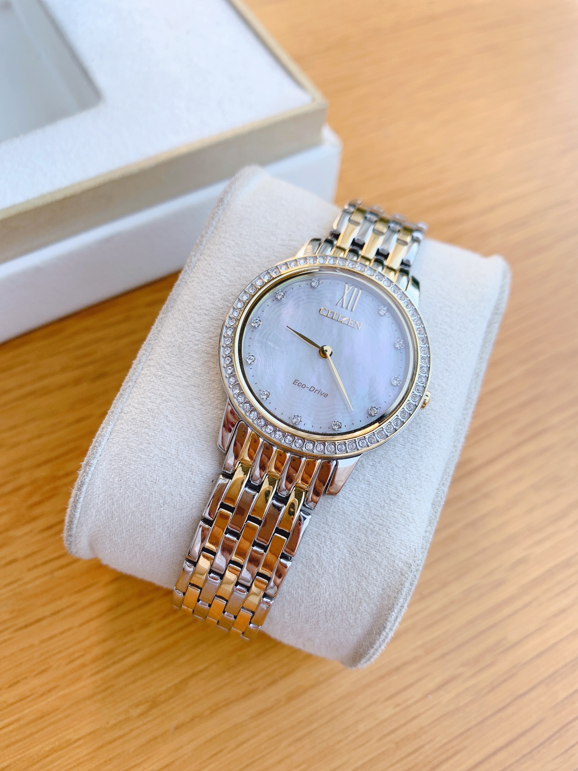 Đồng hồ nữ Citizen Eco-Drive Women's EX1484-57D Silhouette Crystals