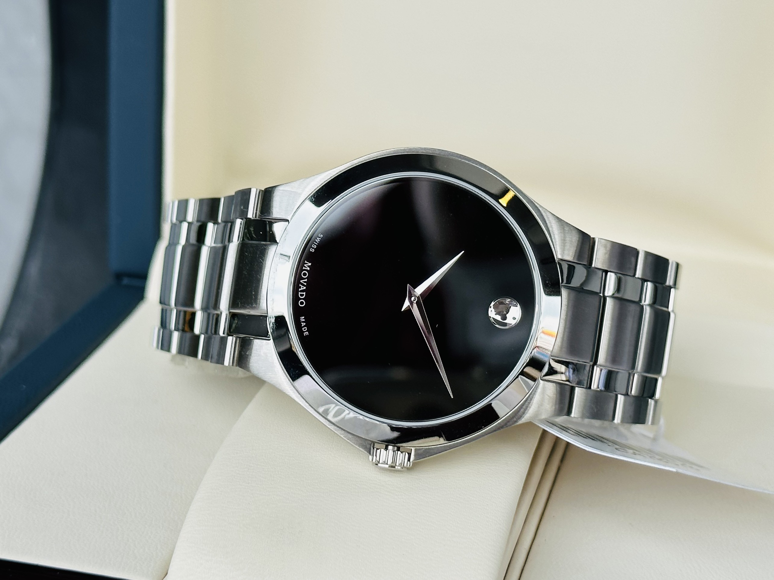Đồng hồ nam Movado Collection Black Dial Stainless Steel Men's Watch 0606781