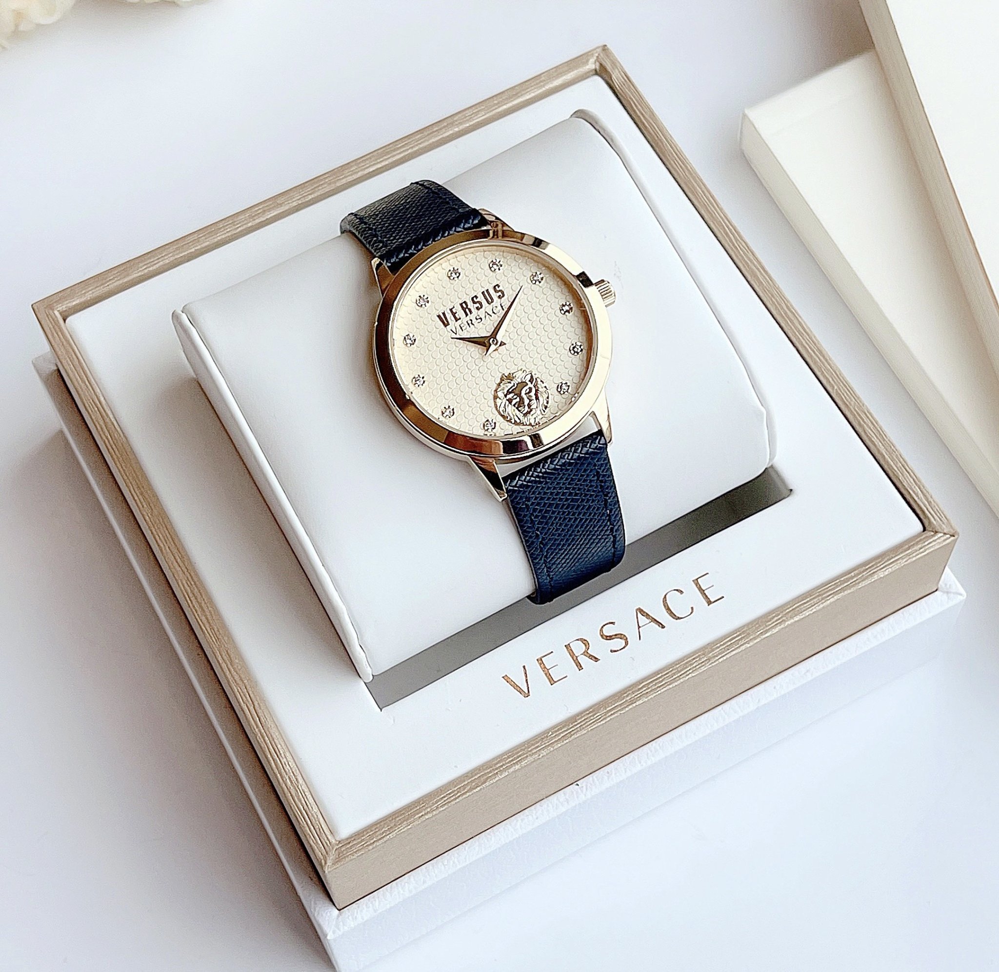 Đồng hồ nữ Versus by Versace sang chảnh máy nhật