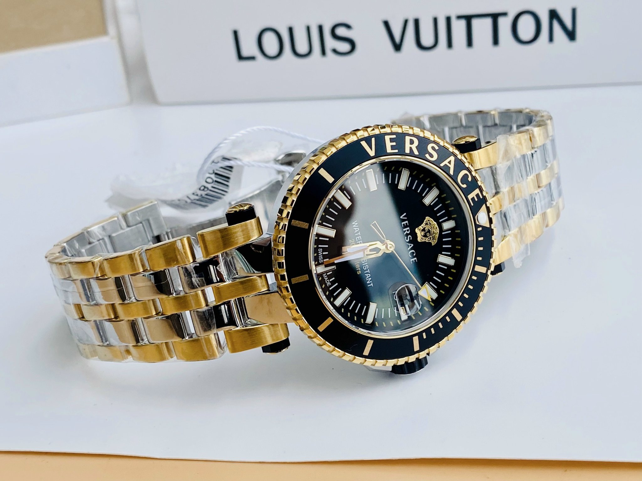 Đồng hồ nam Versace V Race Diver Black Dial Two Tone Men’s Watch #VEAK00518