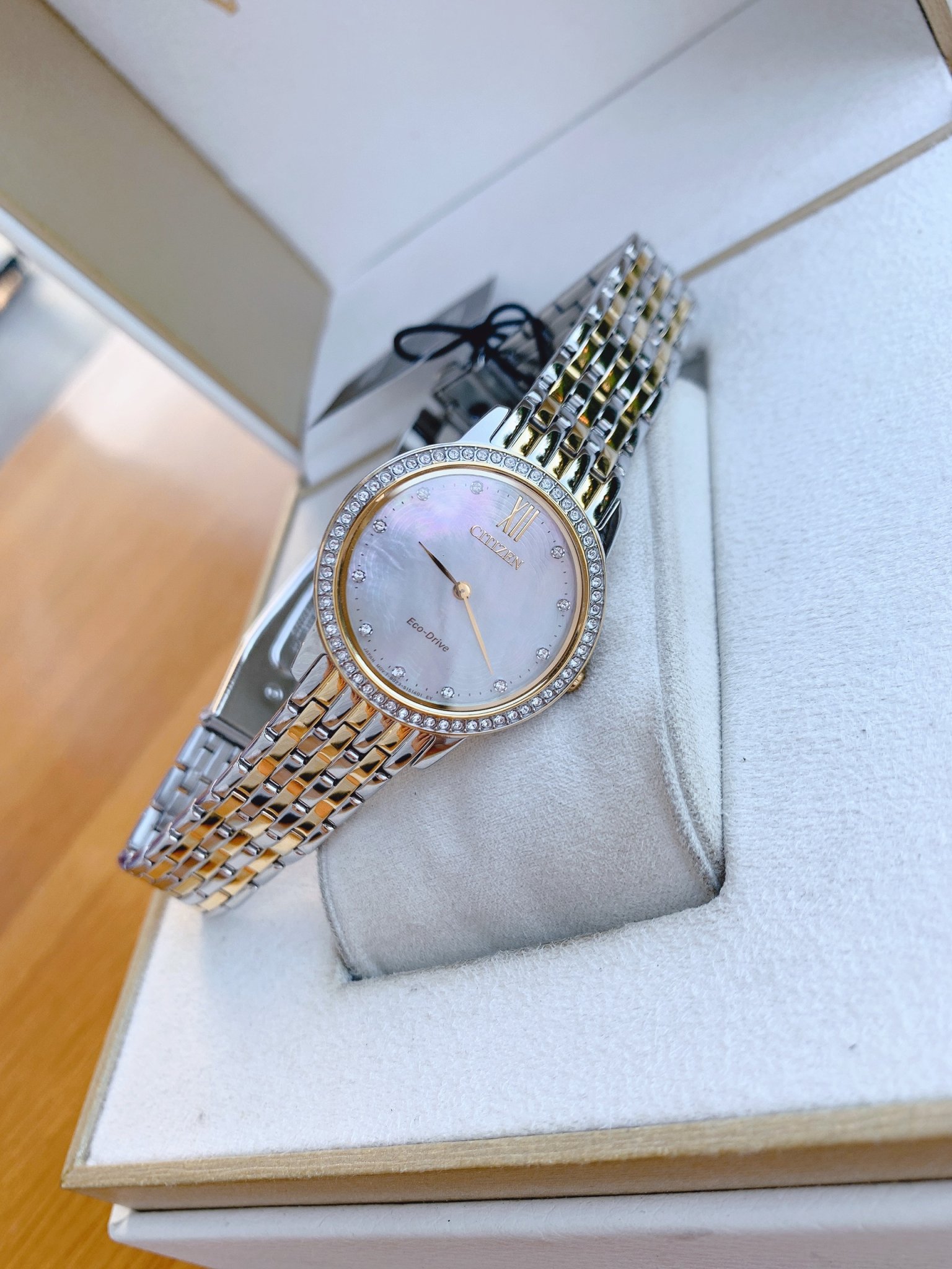Đồng hồ nữ Citizen Eco-Drive Women's EX1484-57D Silhouette Crystals