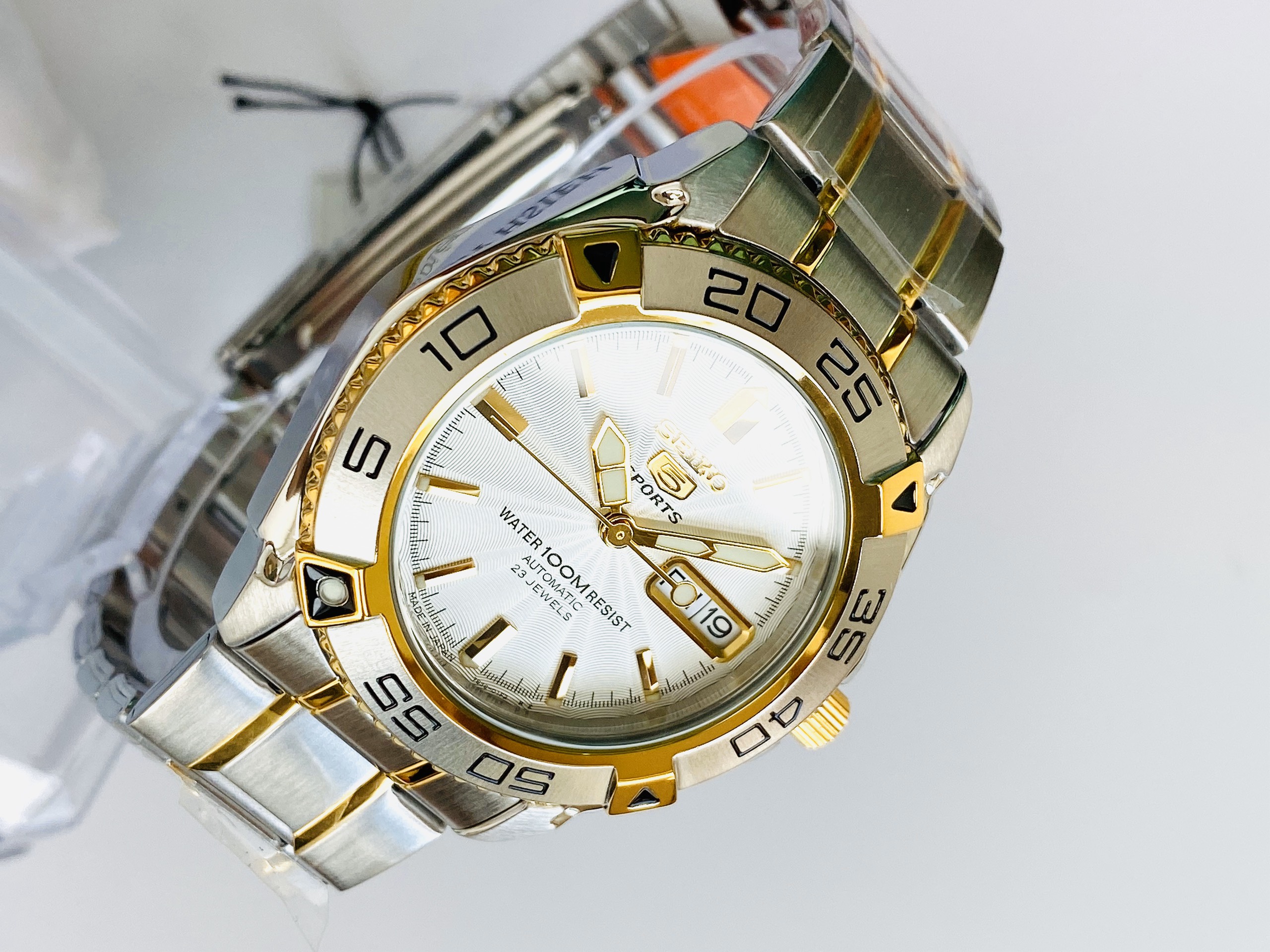 Đồng hồ nam Seiko Automatic SNZB24J1