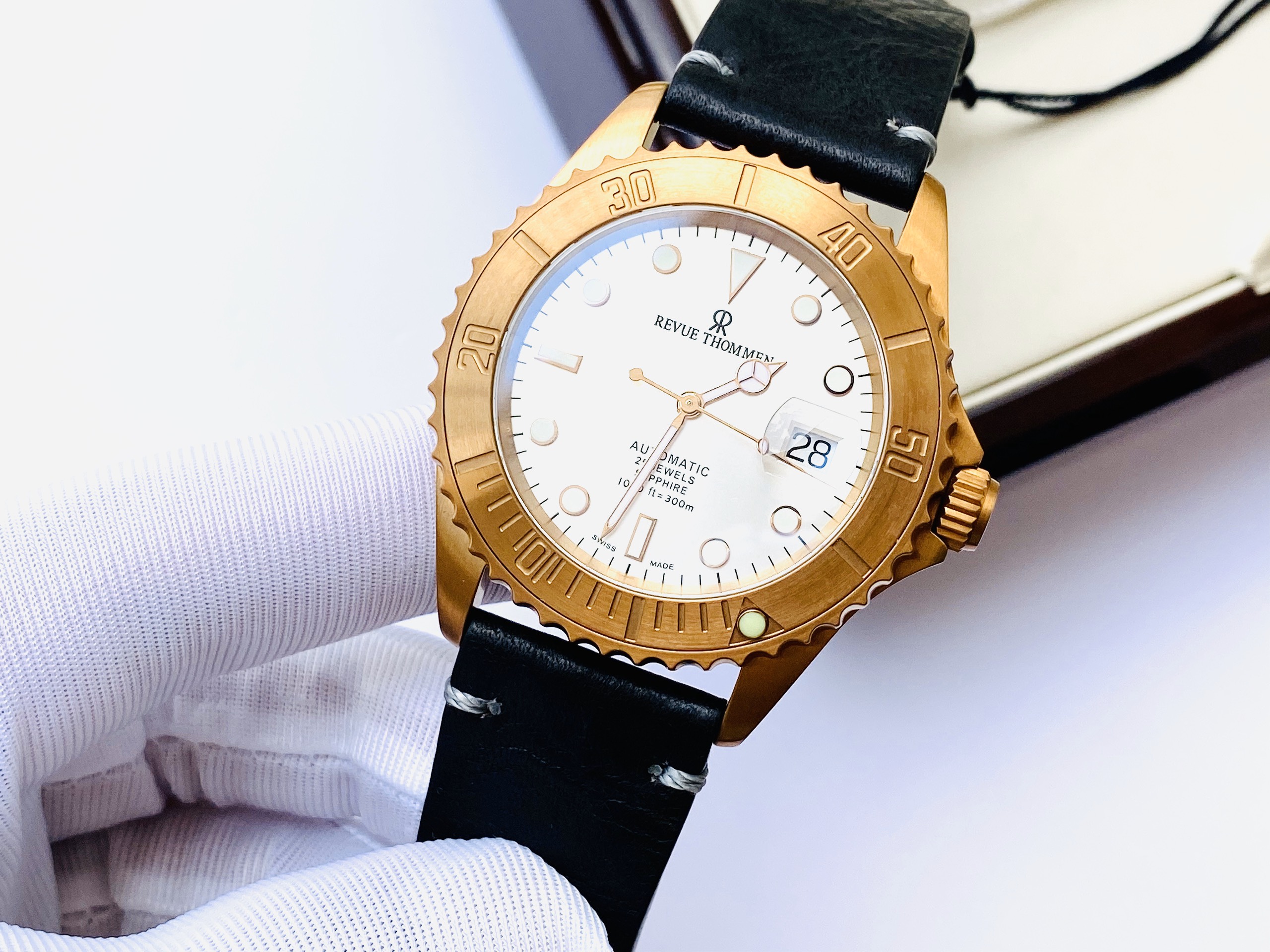 Đồng hồ nam REVUE THOMMEN Diver XL Automatic Silver Dial Men's Watch 17571.2592