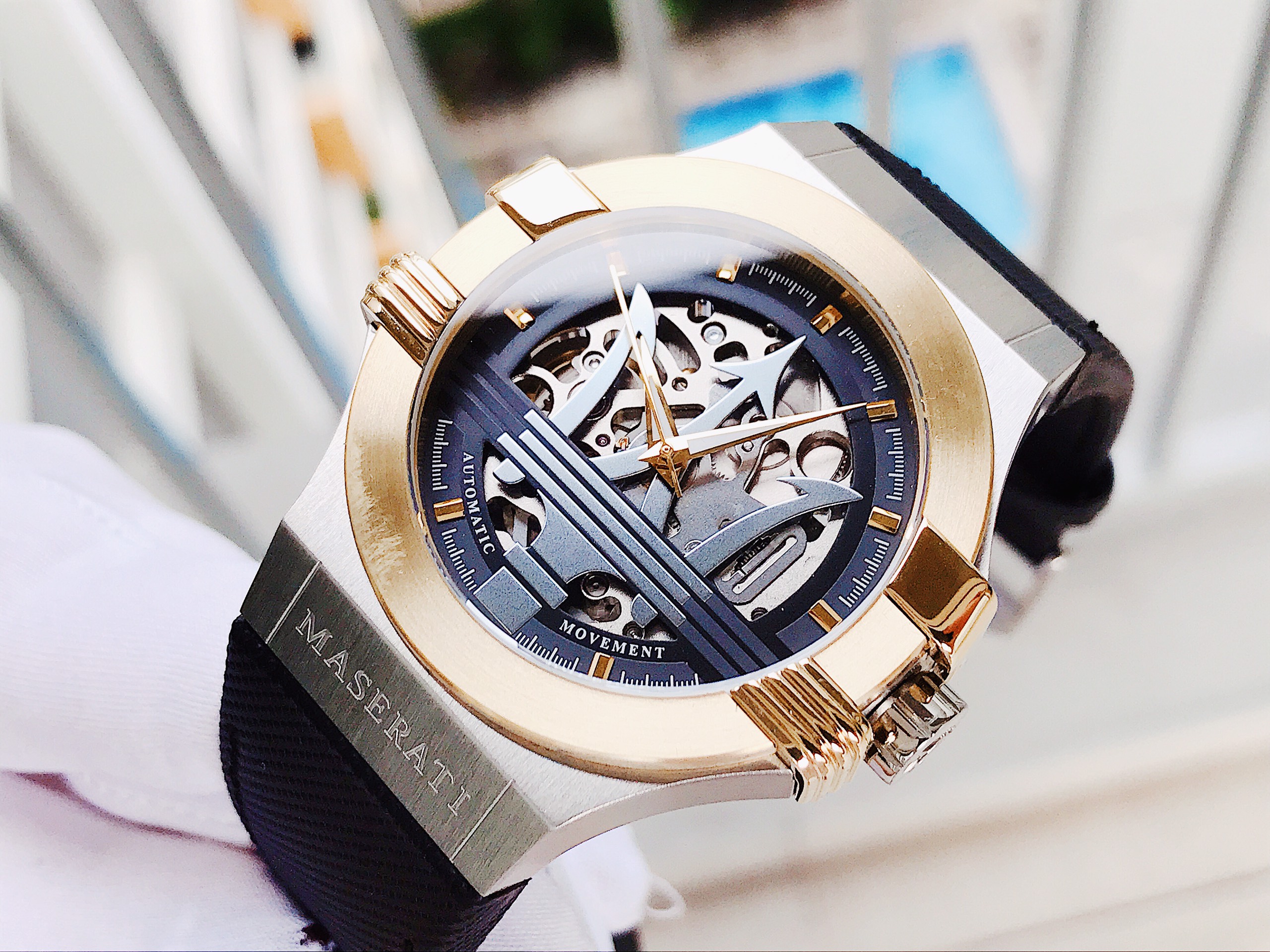 Đồng Hồ Maserati - dòng đồng hồ của hãng xe với biểu tượng Đinh Ba đắt tiền