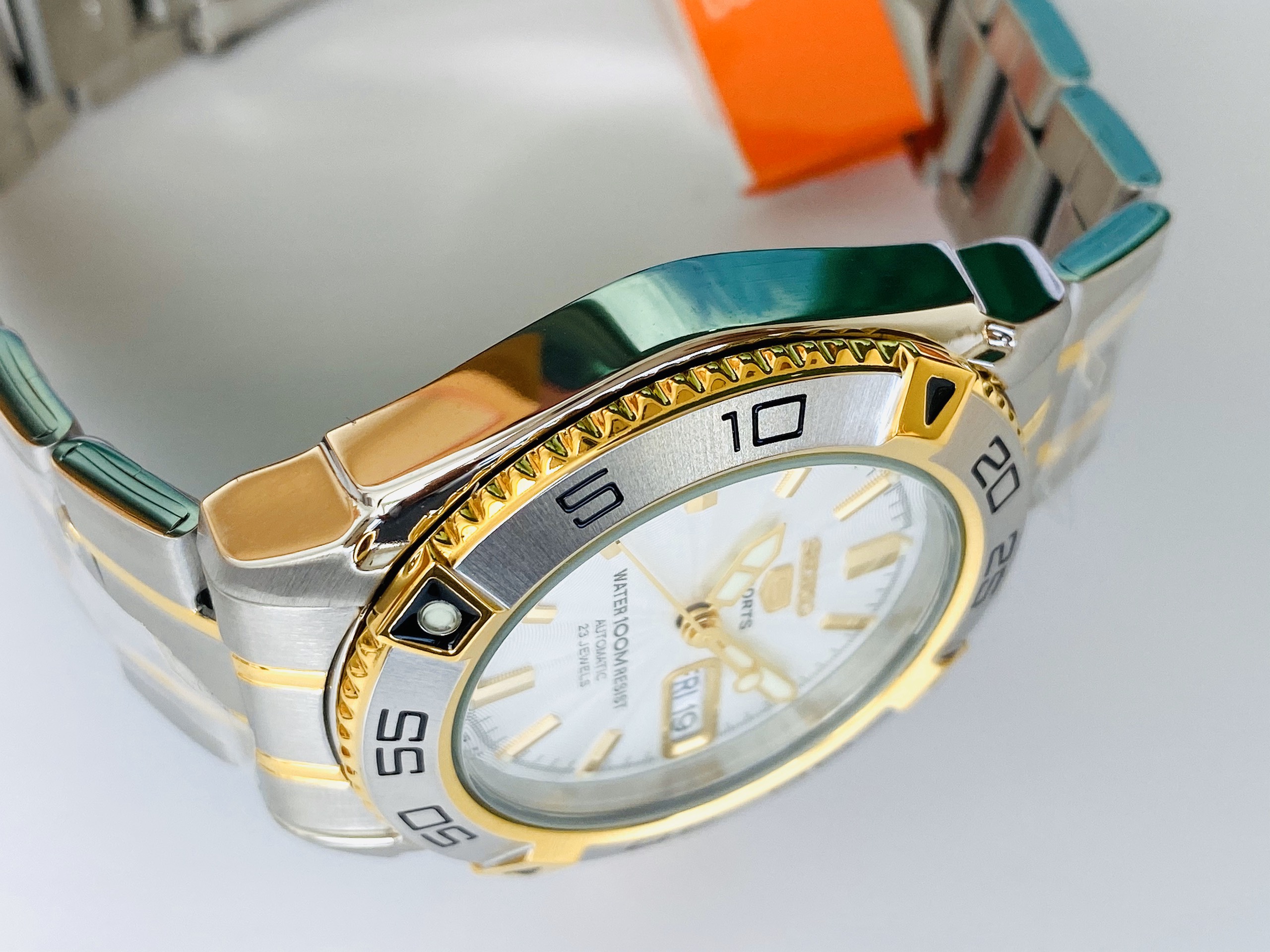 Đồng hồ nam Seiko Automatic SNZB24J1
