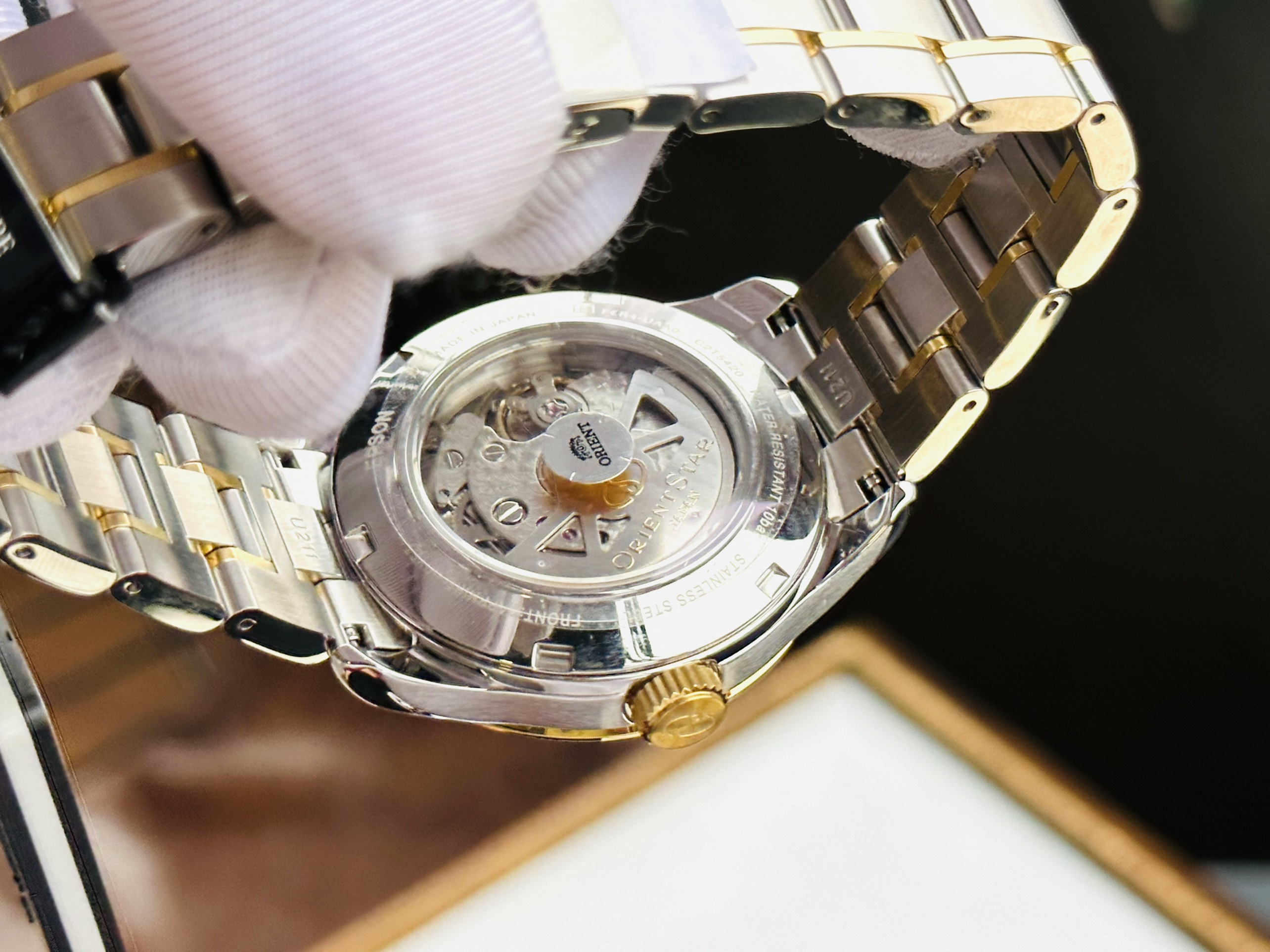 Đồng hồ nam Orient Star Automatic Open Heart RE-AT0004S00B.
