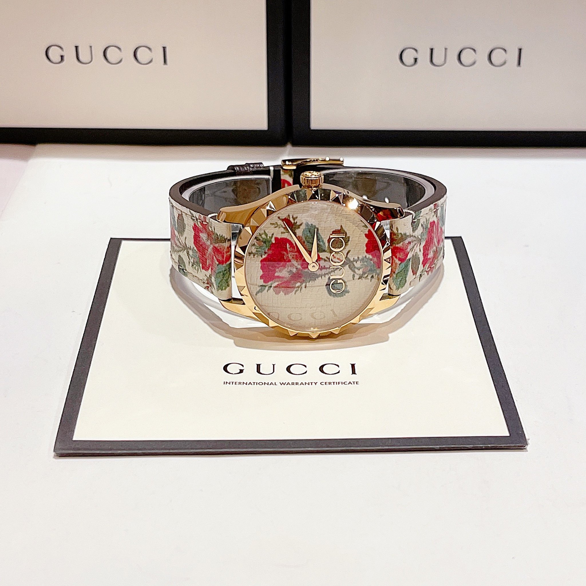 Đồng hồ nữ Gucci G-Timeless Aqua Floral